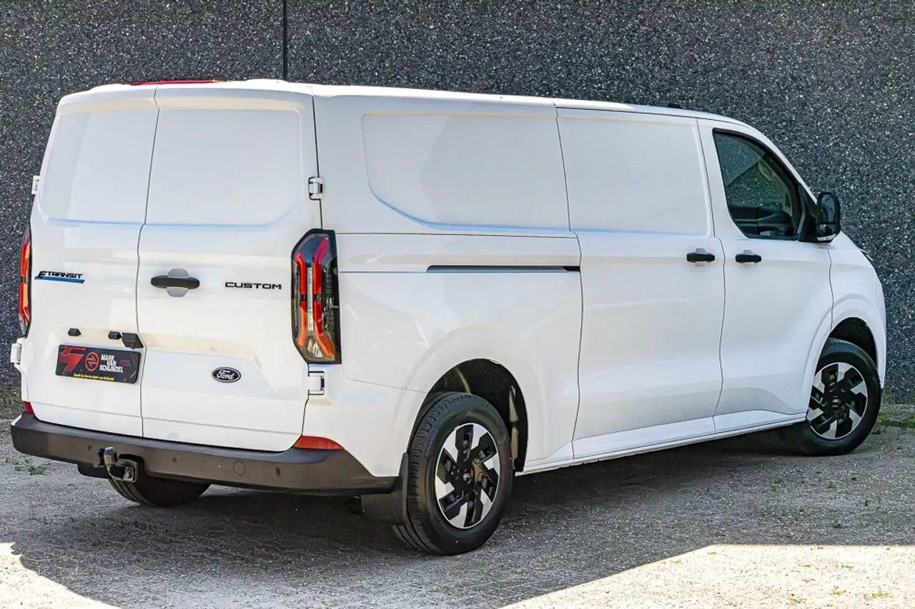 Ford Transit Custom 2026 — фото 6