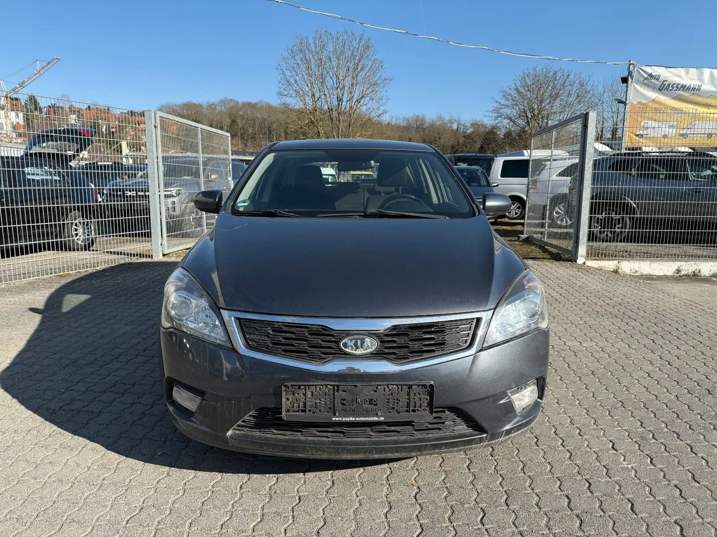 Kia Ceed / cee'd Ceed Vision 1.4i Klima 8xRad SHZ Media Tüv Neu Szürke - 2