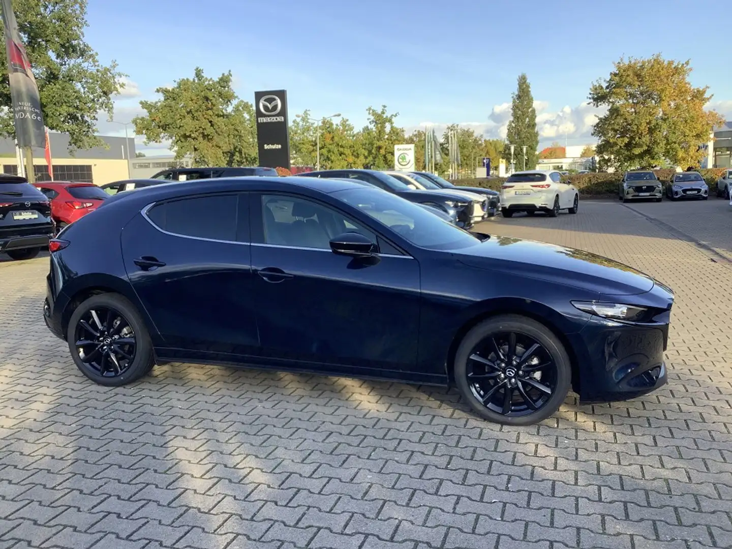 Mazda 3 2.5L e-SKYACTIV G 140ps Homura Blau - 2