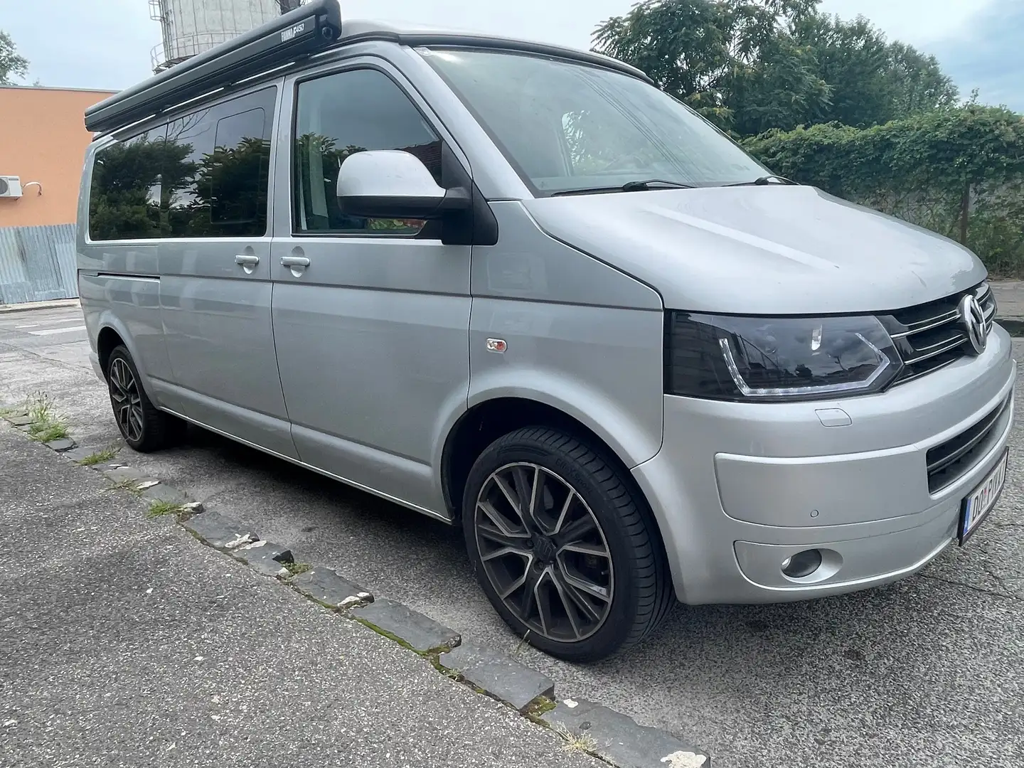 Volkswagen T5 Multivan Multivan Highline 2,0 BiTDI D-PF DSG Highline Silber - 2