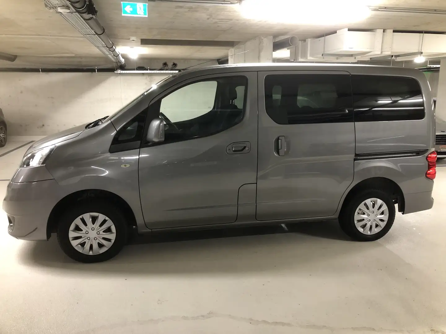 Nissan NV200 Kombi 1,5 dCi 110 Evalia 57a Neu/ Erstbesitz Grau - 1