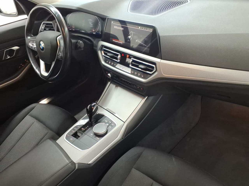 BMW 318 318d Touring Aut. Advantage AHK — photo 12