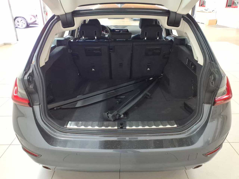BMW 318 318d Touring Aut. Advantage AHK — photo 9