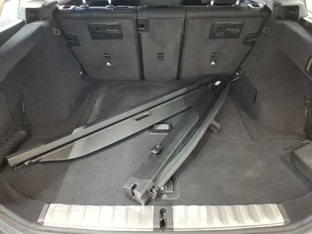 BMW 3 Series view 10