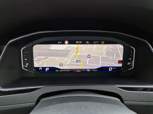 Volkswagen Passat view 12