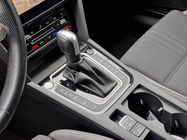 Volkswagen Passat view 15