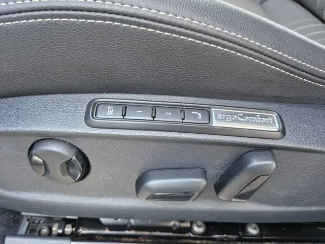Volkswagen Passat view 9