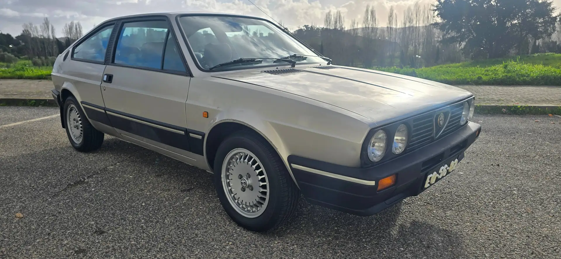 Alfa Romeo Sprint Sprint Veloce 1.3 Grau - 2