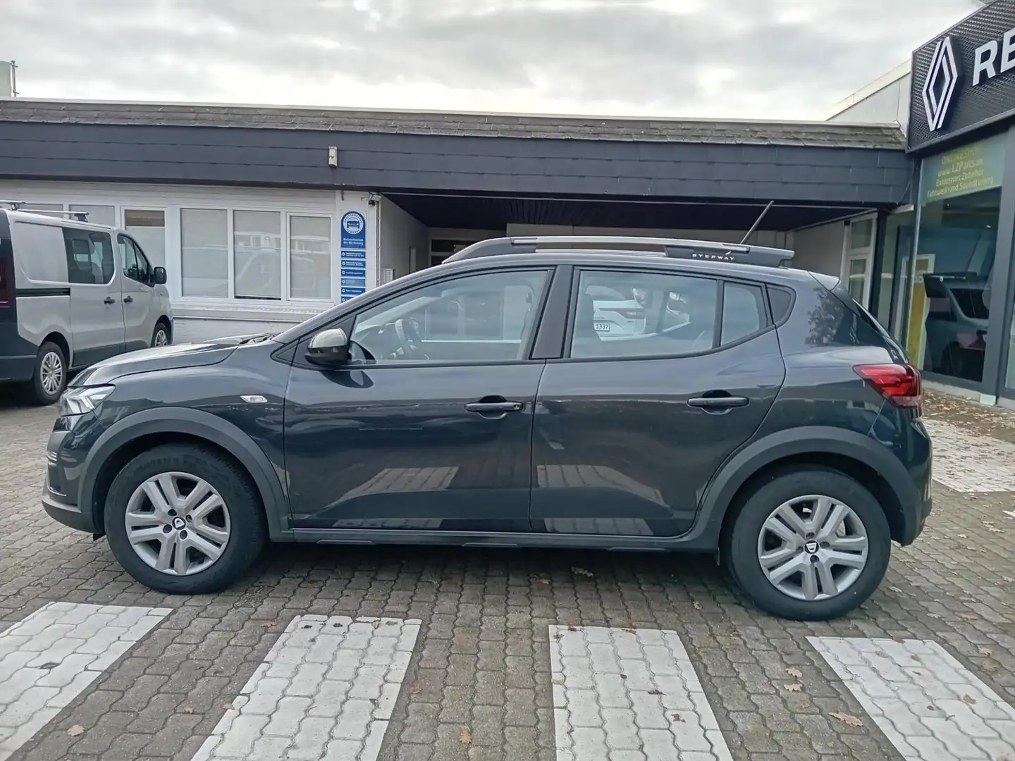 Dacia Sandero Stepway Comfort TCe 100 LPG Klima,Isofix Gris - 2