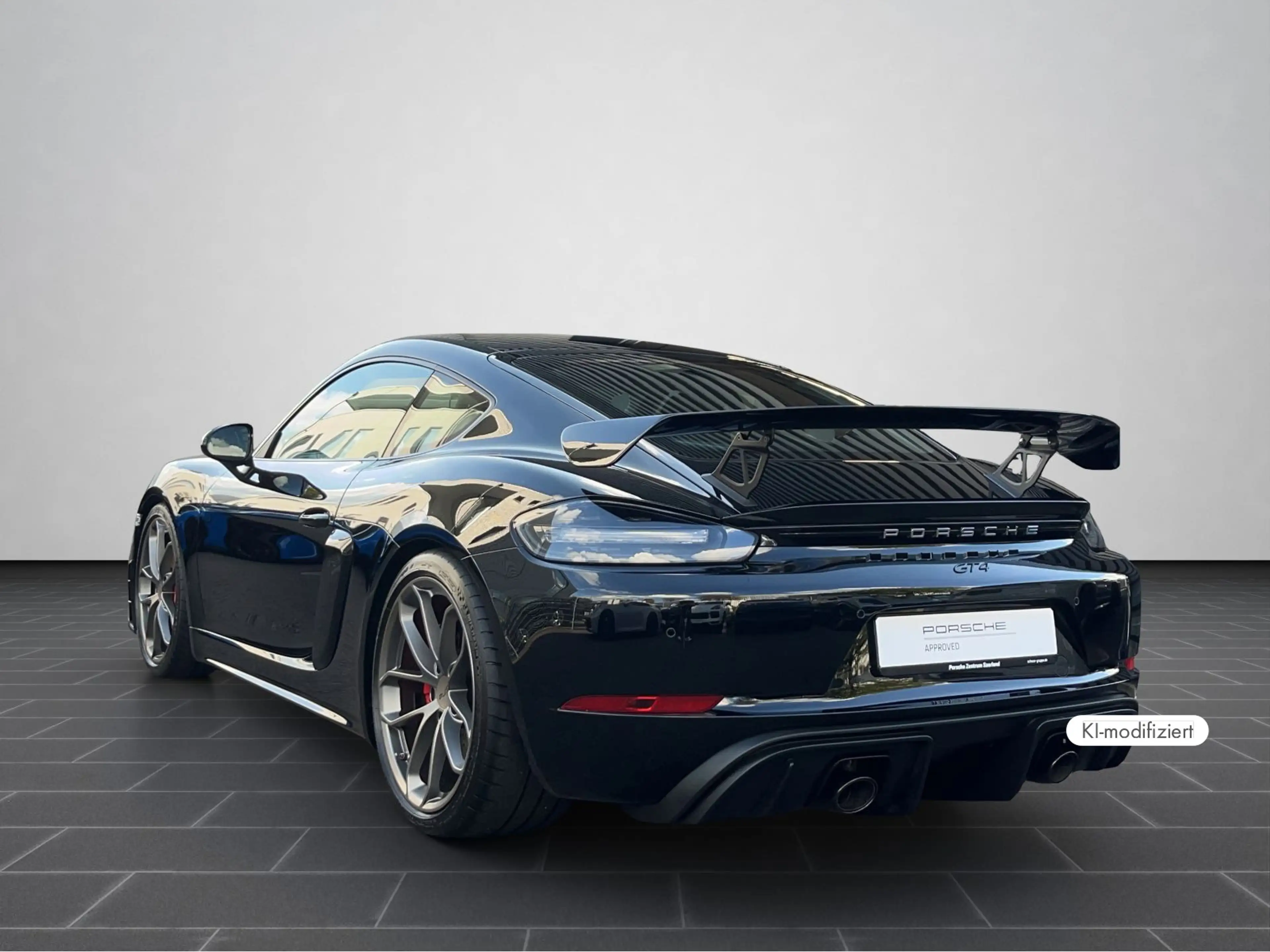 Porsche Cayman 718 GT4 — photo 3