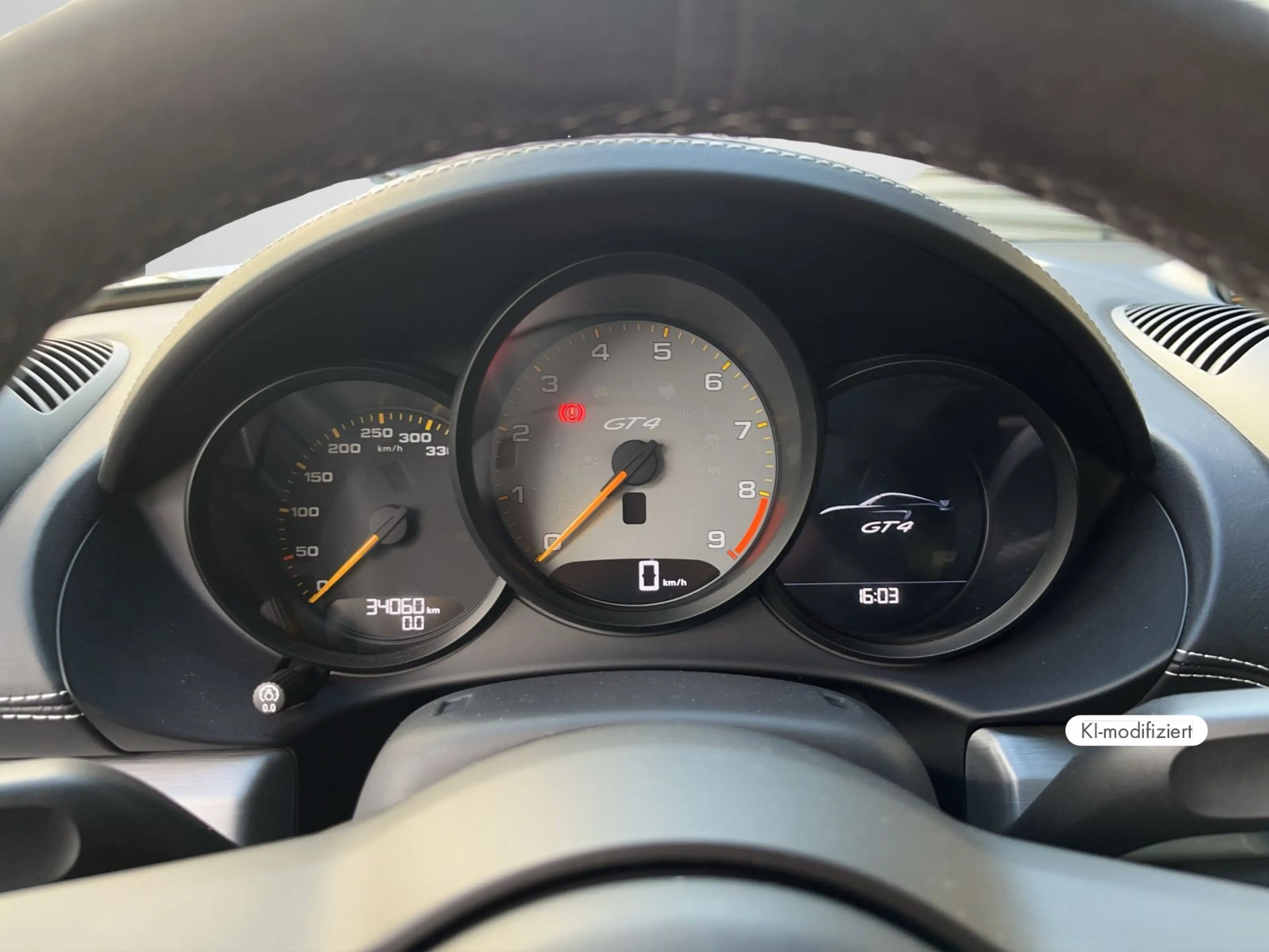 Porsche Cayman 718 GT4 — photo 13