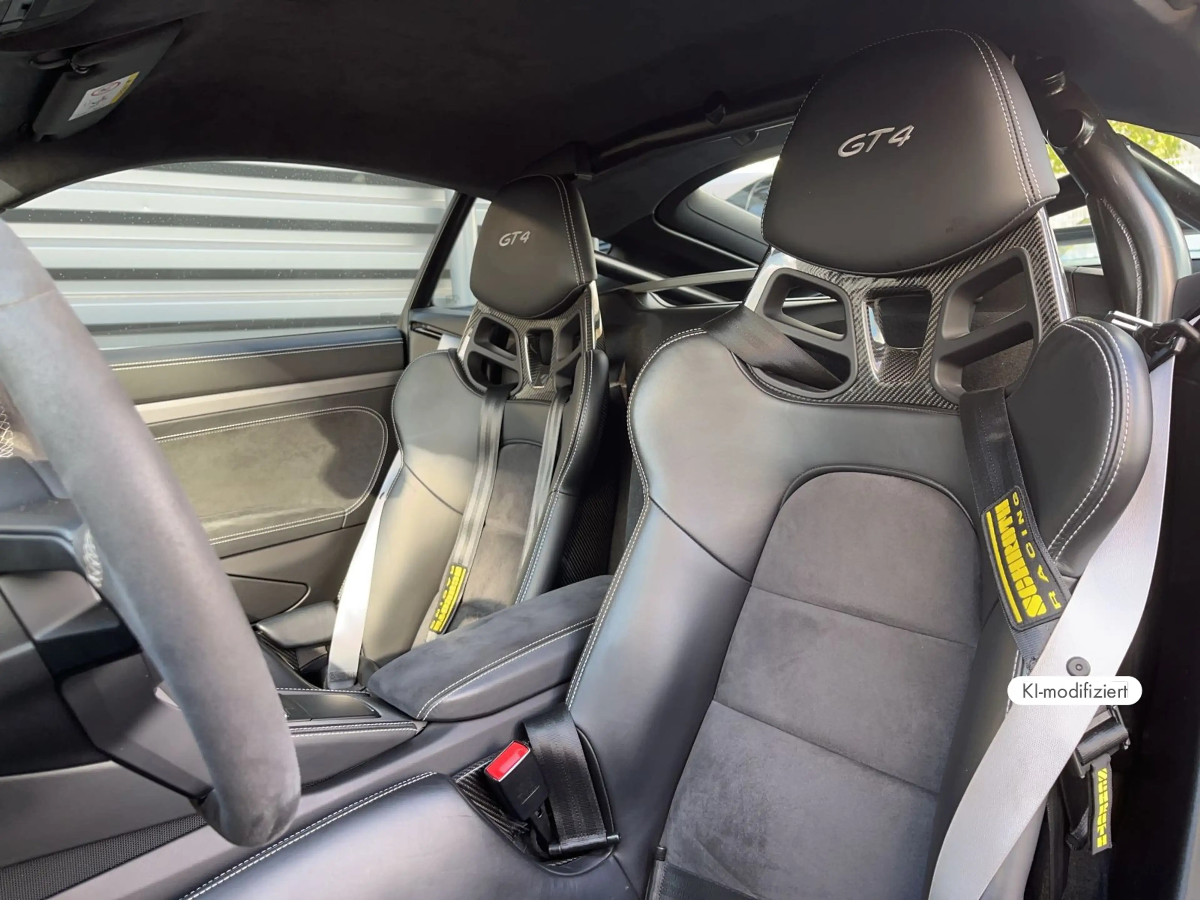 Porsche Cayman 718 GT4 — photo 5
