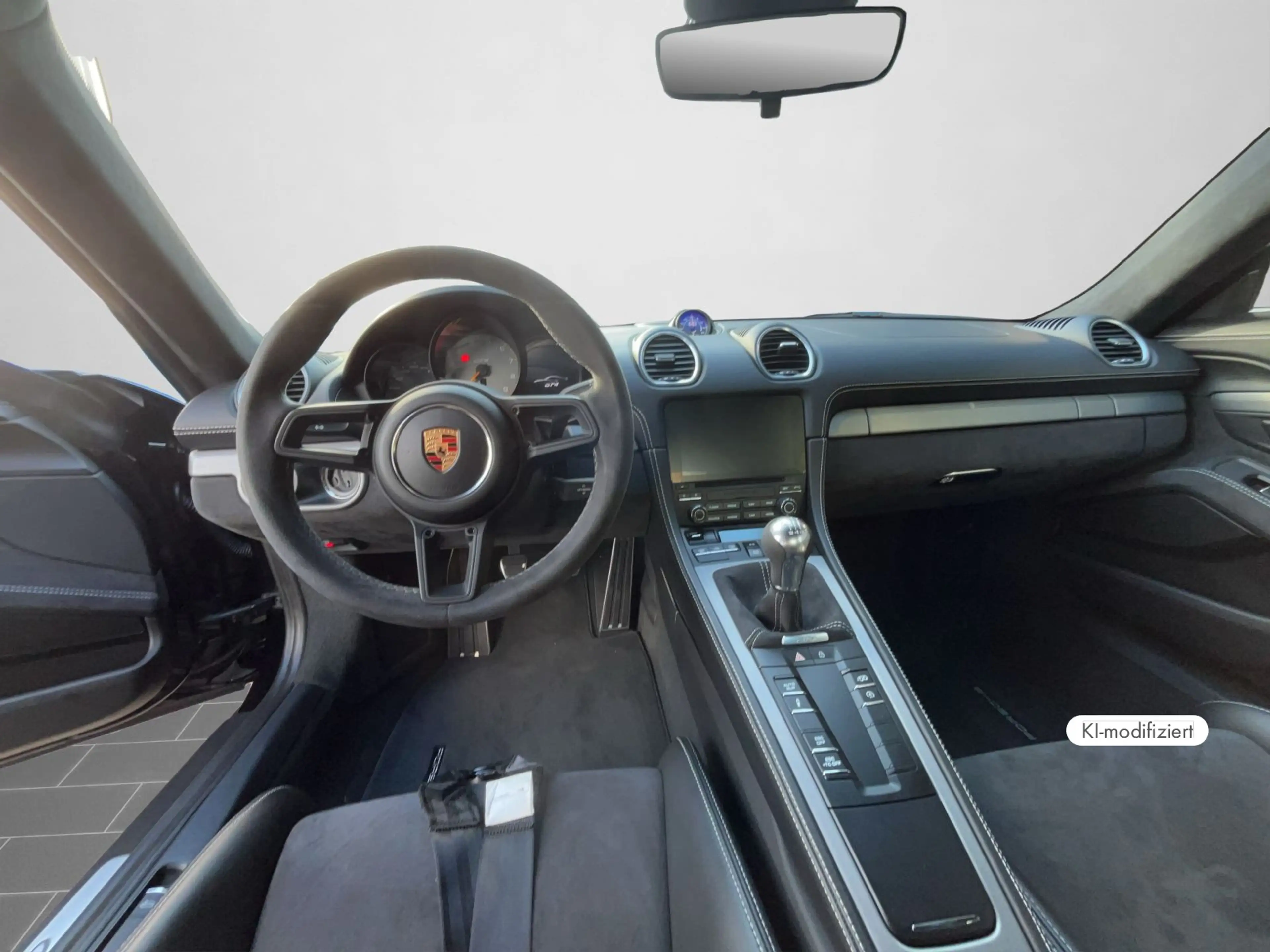 Porsche Cayman 718 GT4 — photo 9