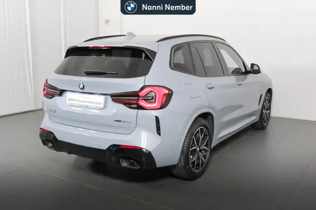 BMW X3 view 3