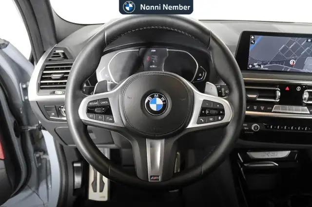 BMW X3 view 10