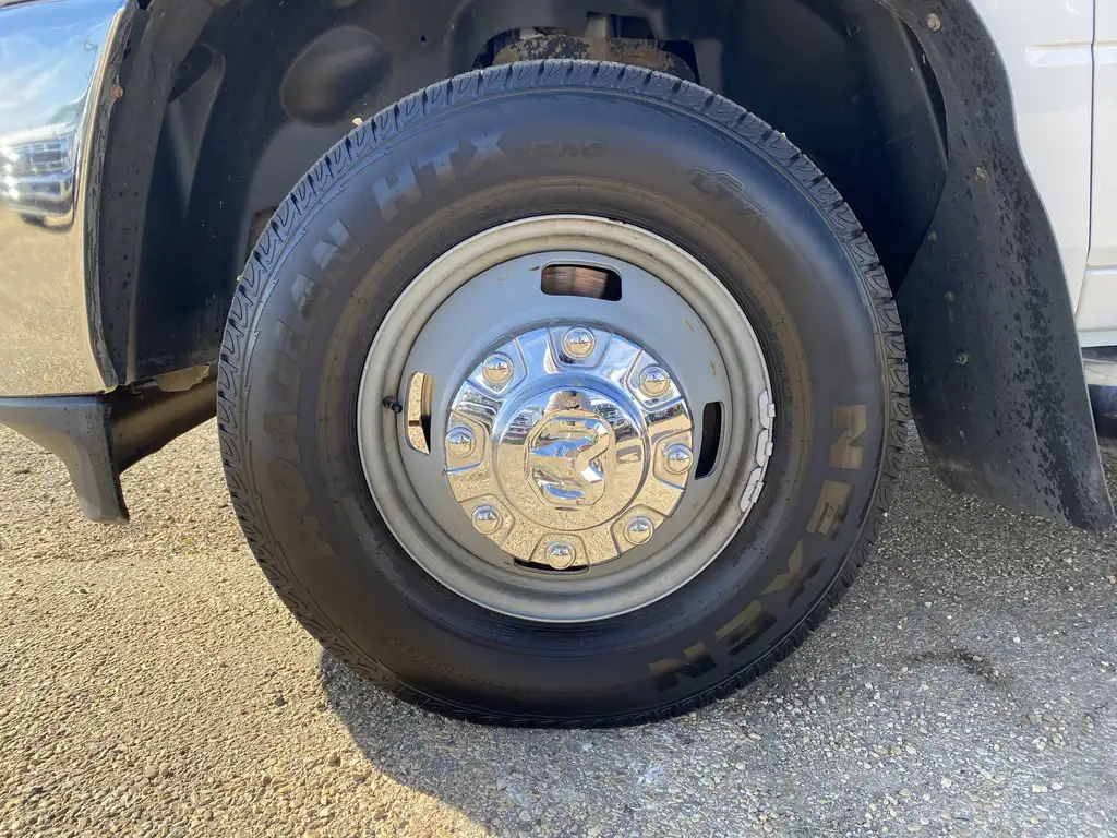 2019 RAM 3500 Big Horn Crew Cab 169 | Rear Camera | CarPlay | Re — photo 3