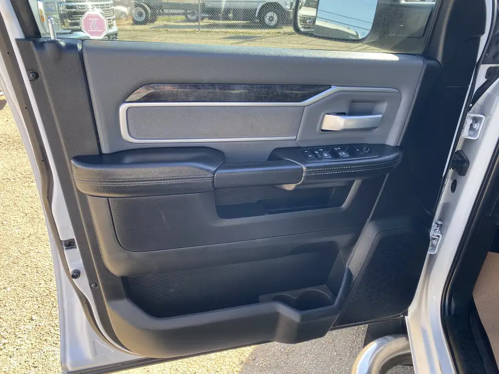 2019 RAM 3500 Big Horn Crew Cab 169 | Rear Camera | CarPlay | Re — photo 6