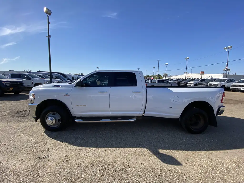 2019 RAM 3500 Big Horn Crew Cab 169 | Rear Camera | CarPlay | Re — photo 4