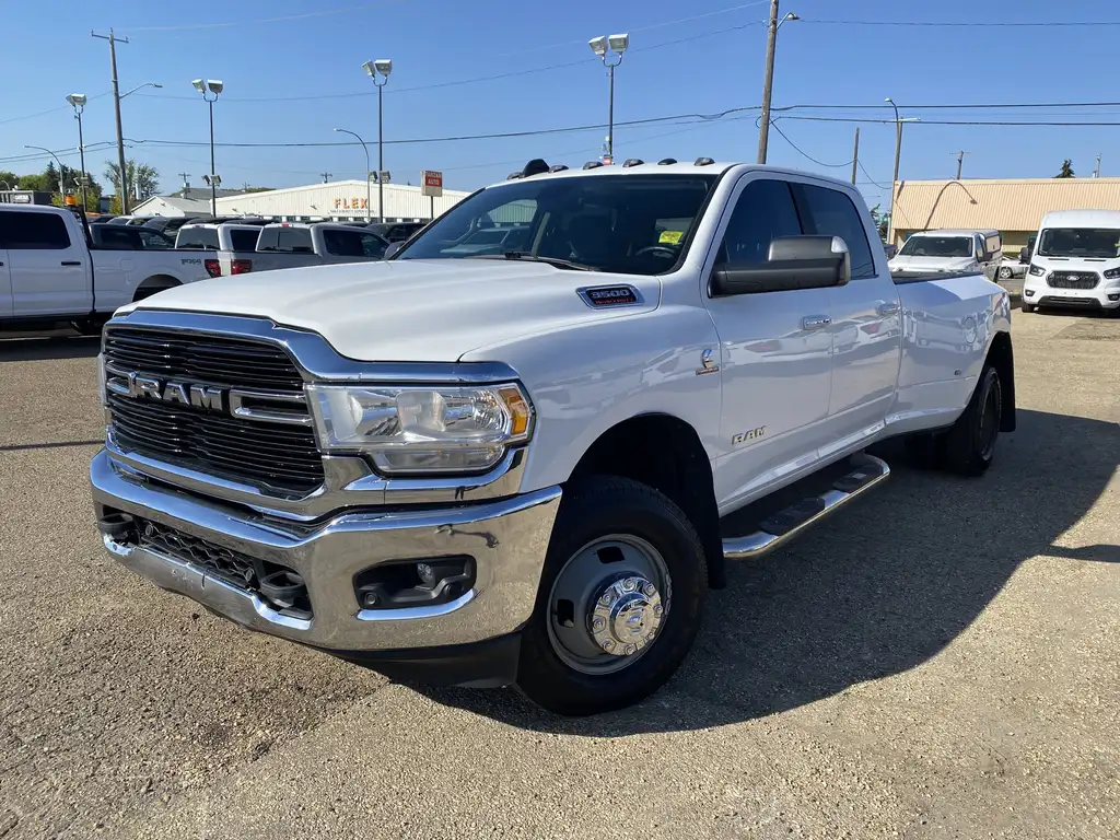 2019 RAM 3500 Big Horn Crew Cab 169 | Rear Camera | CarPlay | Re — photo 2