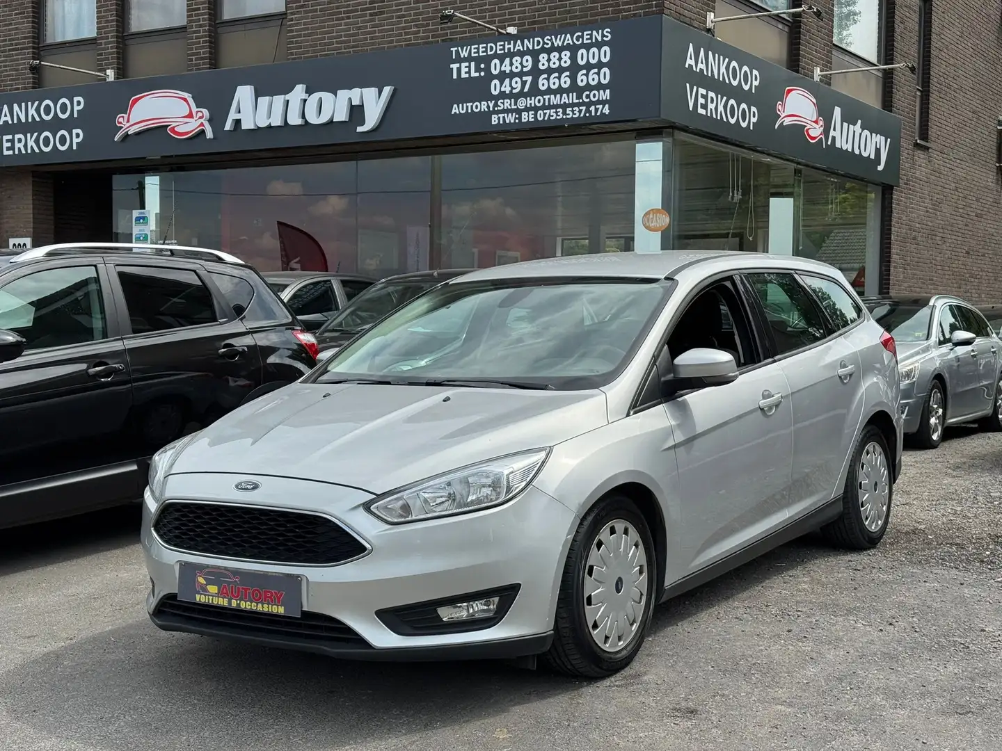 Ford Focus 1.5 TDCi ECOnetic Business Edition Gris - 1