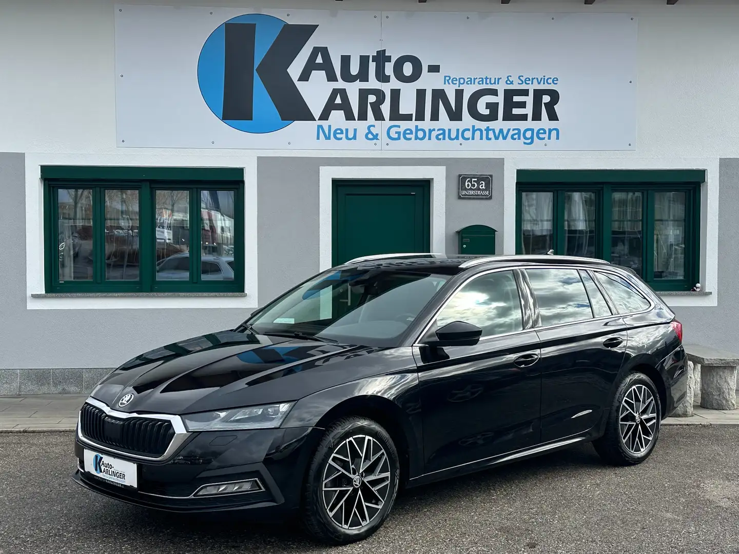 Skoda Octavia Combi Style 2,0 TDI DSG Schwarz - 2