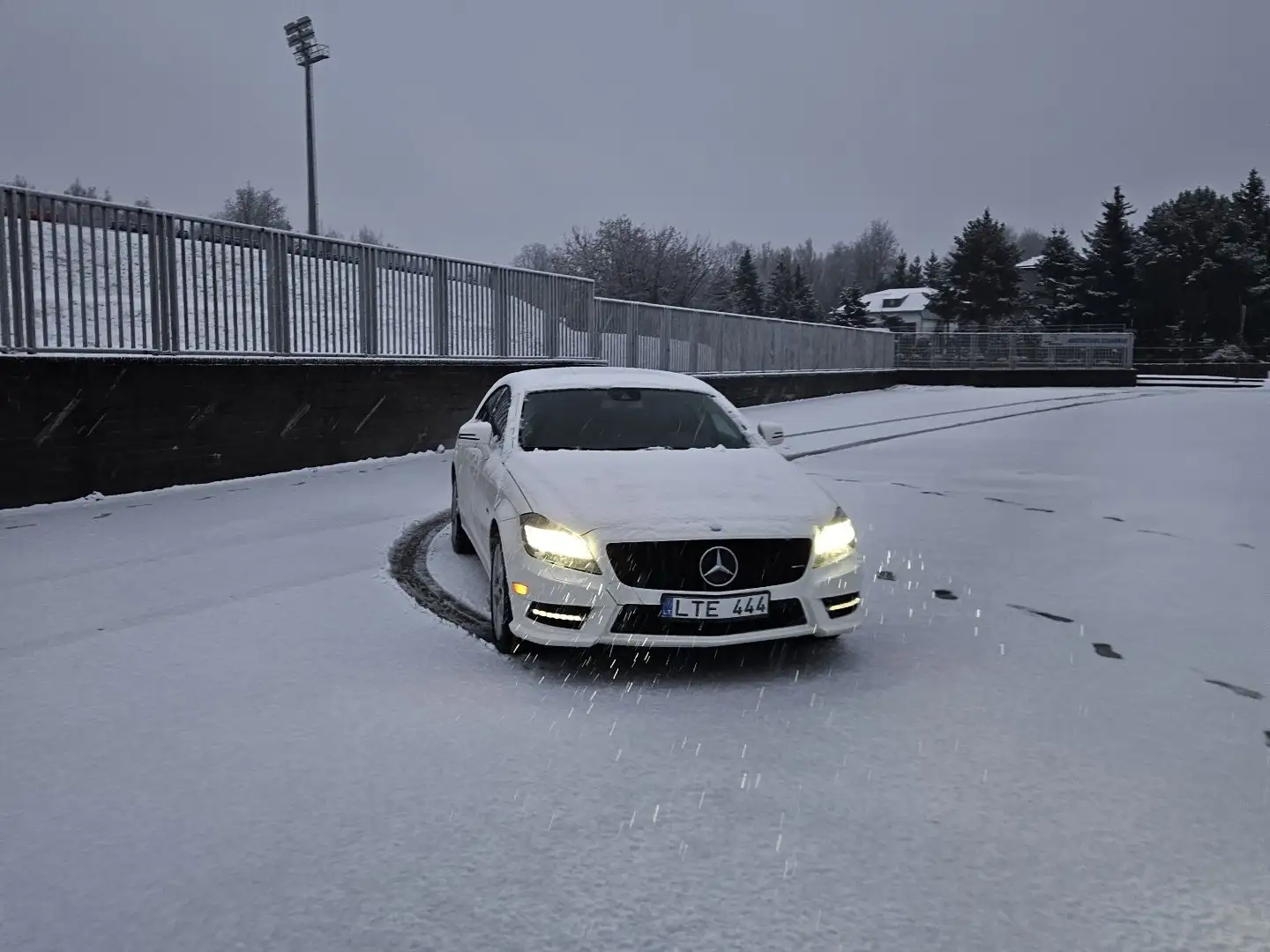 Mercedes-Benz CLS 500 BlueEFFICIENCY 7G-TRONIC White - 1