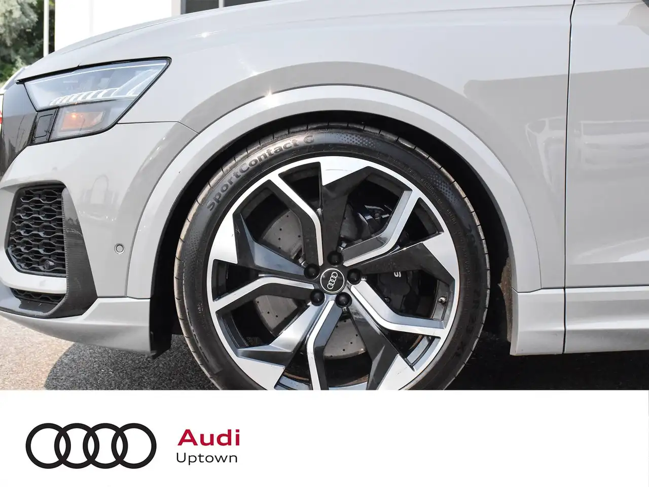 Audi RS Q8 photo Audi RS Q8