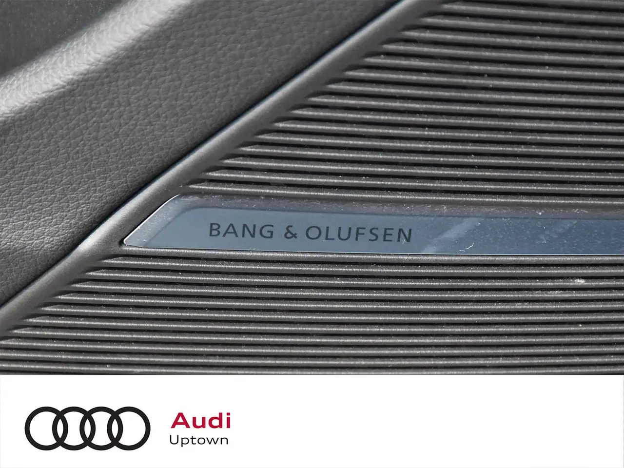 Audi RS Q8 photo Audi RS Q8