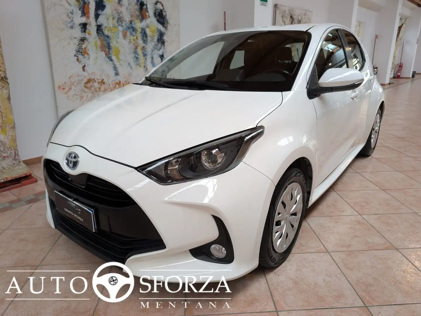 Toyota Yaris 1.5 Hybrid Active Bianco - 1