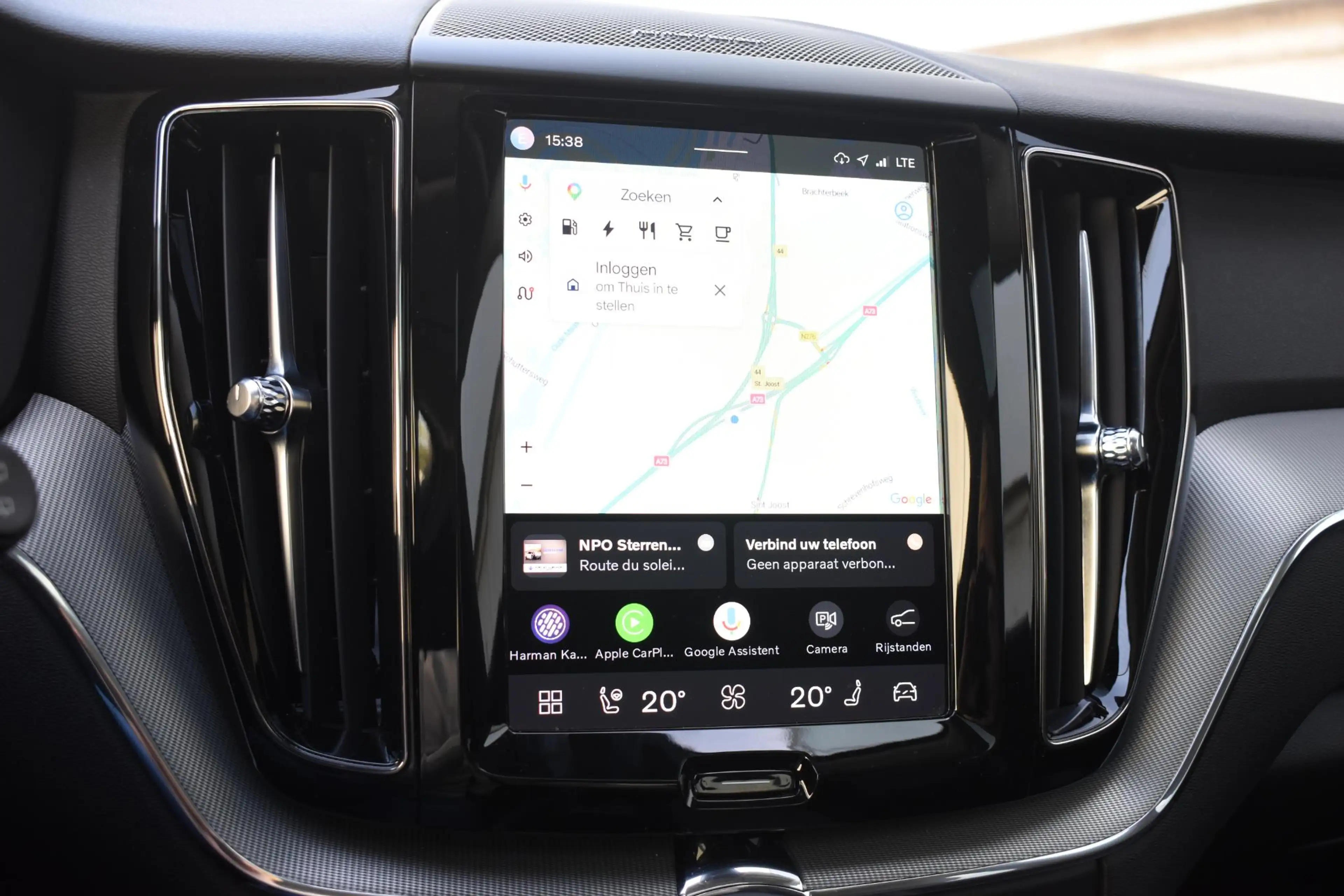 Volvo XC60 T6 350PK Plug-in hybrid AWD Plus Bright / Adaptive — photo 22
