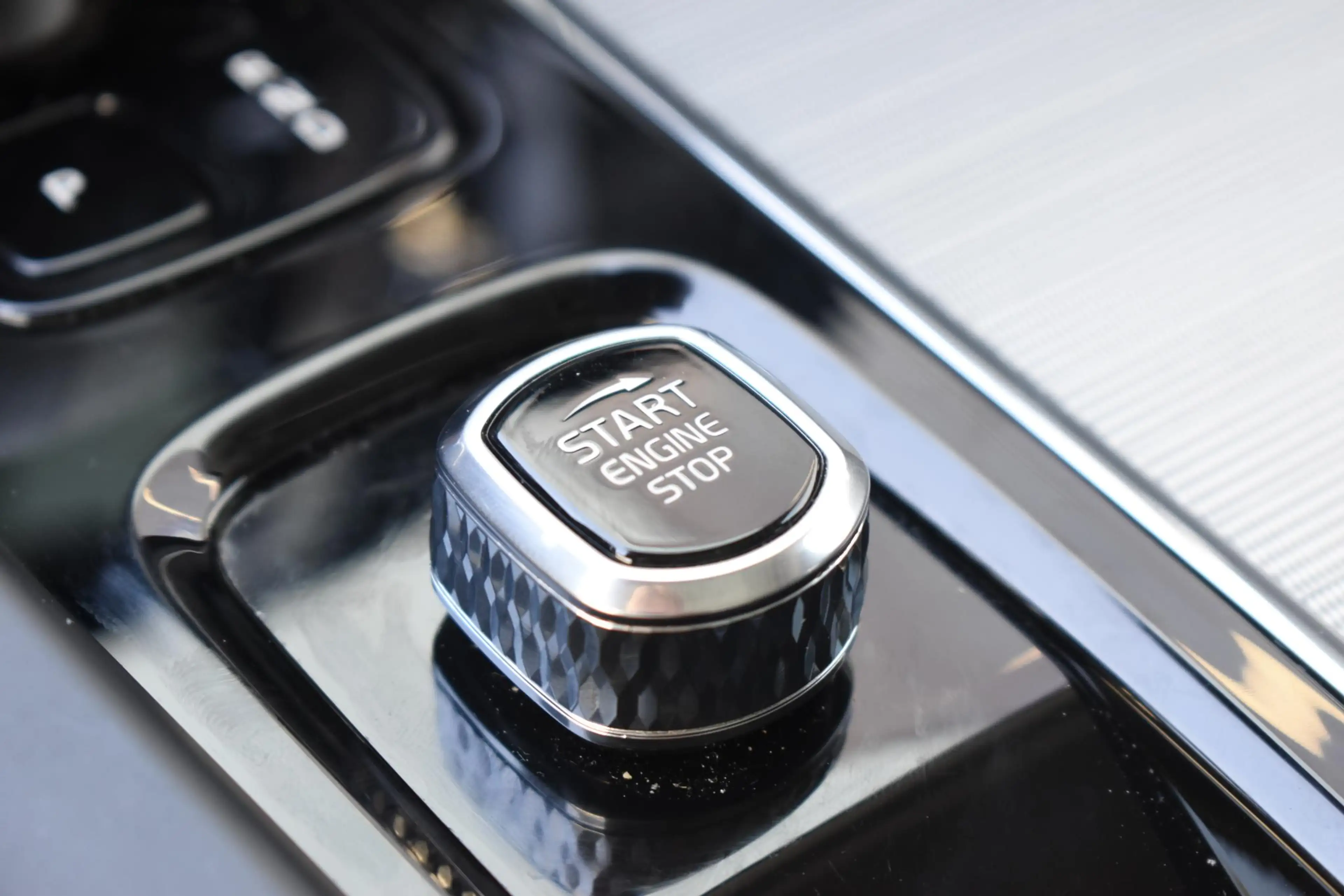 Volvo XC60 T6 350PK Plug-in hybrid AWD Plus Bright / Adaptive — photo 43