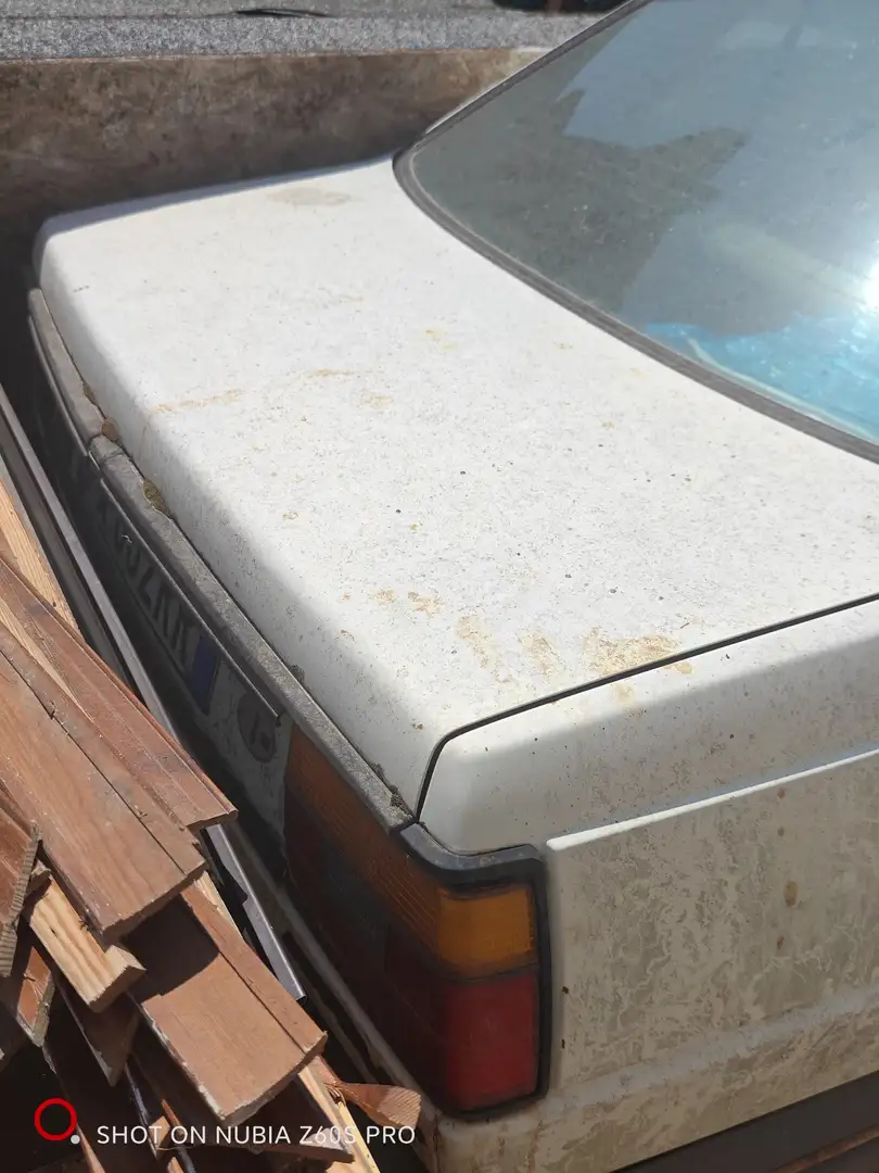 Volkswagen Jetta 1.3 GL - 2