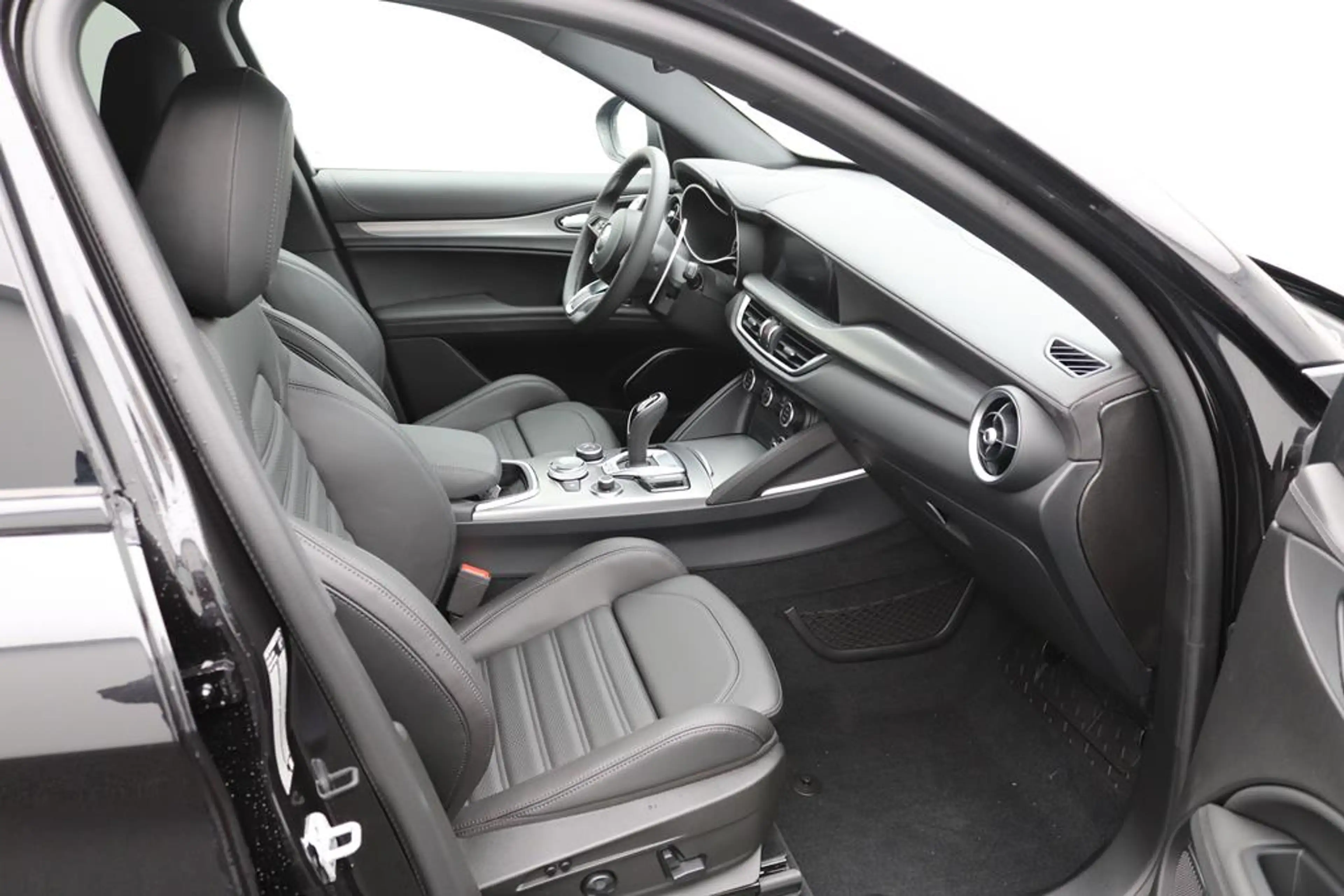 Alfa Romeo Stelvio (630) Veloce Q4 — photo 21