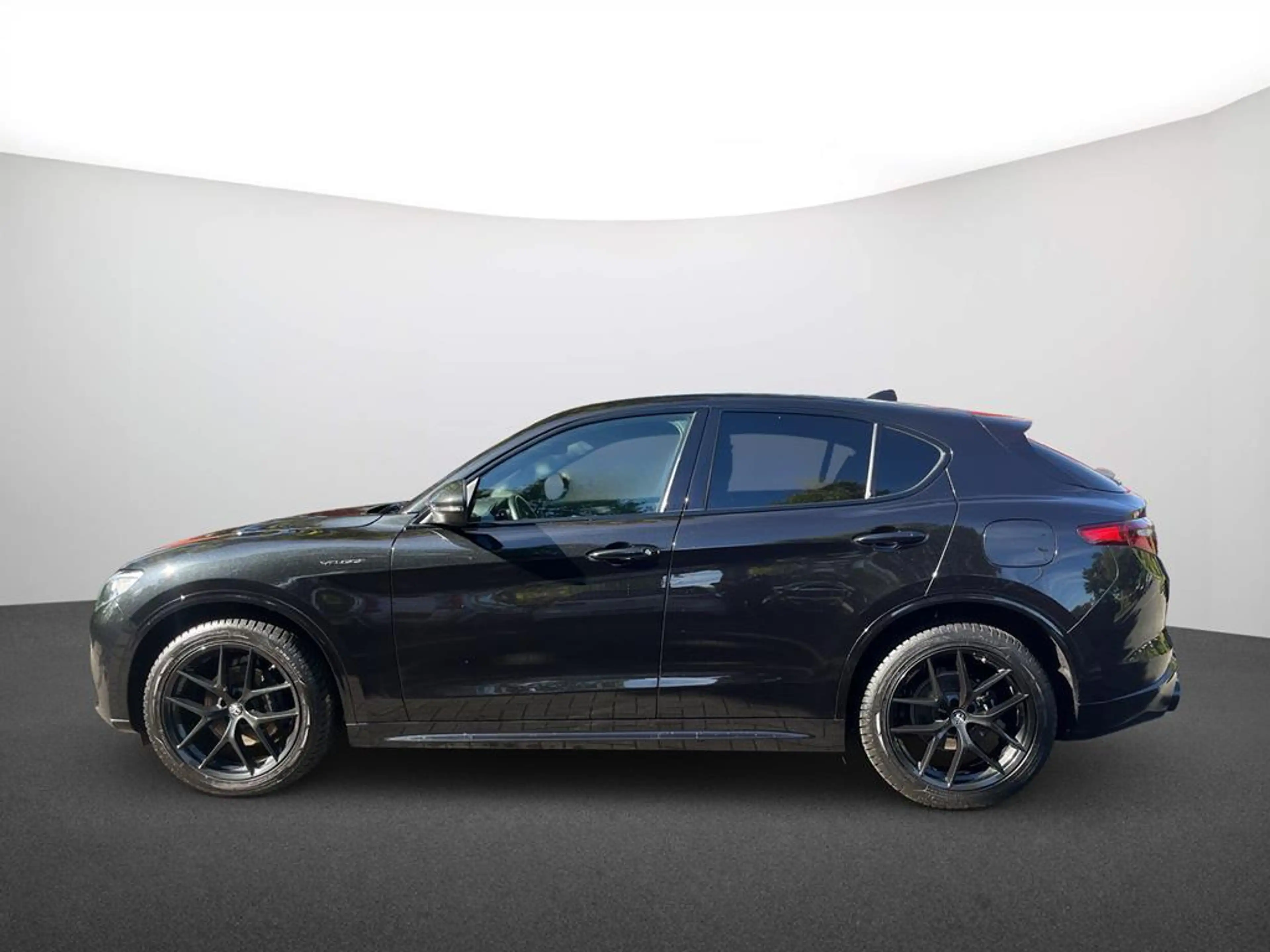 Alfa Romeo Stelvio (630) Veloce Q4 — photo 5