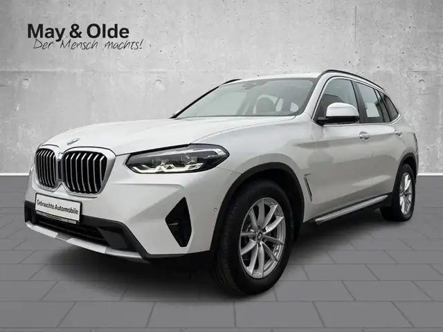 BMW X3 XDRIVE20I Pano LED Sitzheizung Rückfahrkamera