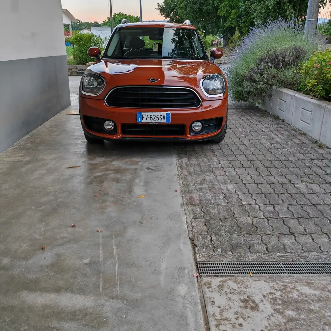 MINI Countryman D Orange - 1
