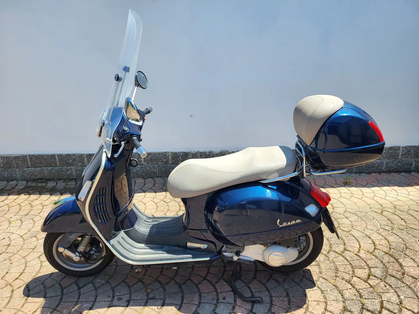 Vespa GTS 250 Abs Blau - 1