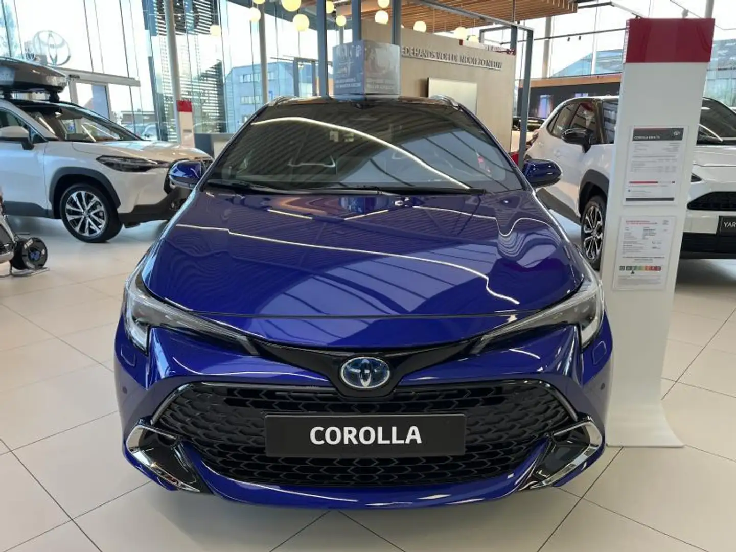 Toyota Corolla Premium + Experience & Luxury Bleu - 2