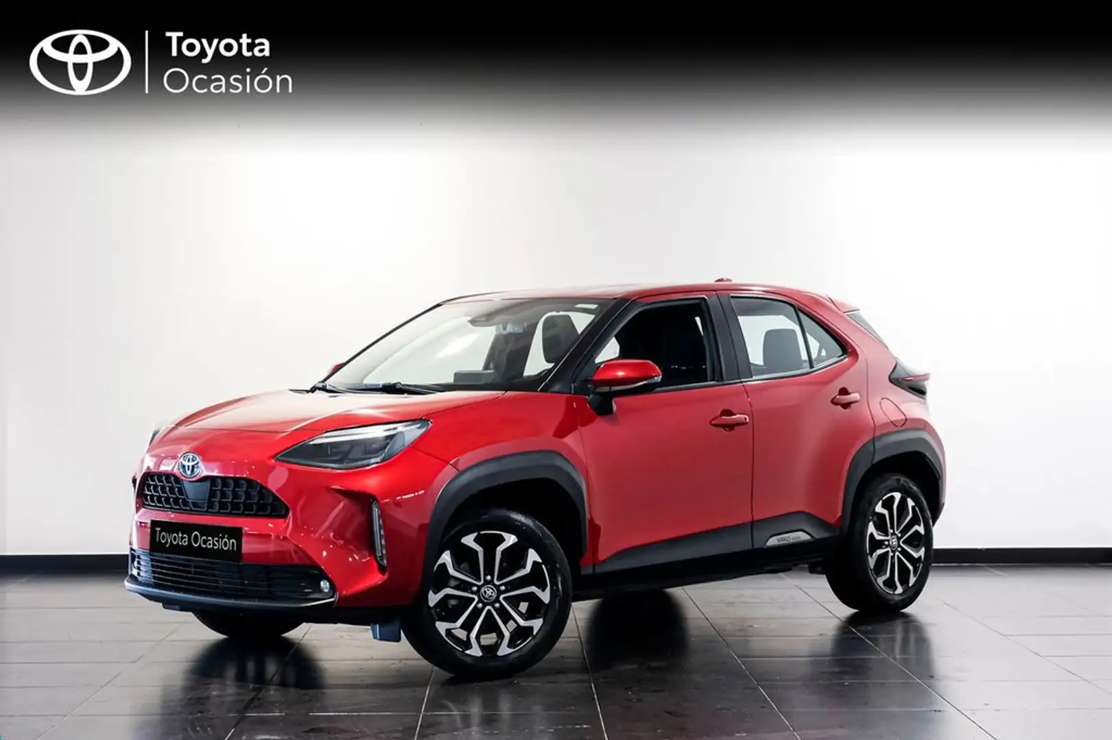 Toyota Yaris Cross 120H Active Tech Rojo - 1