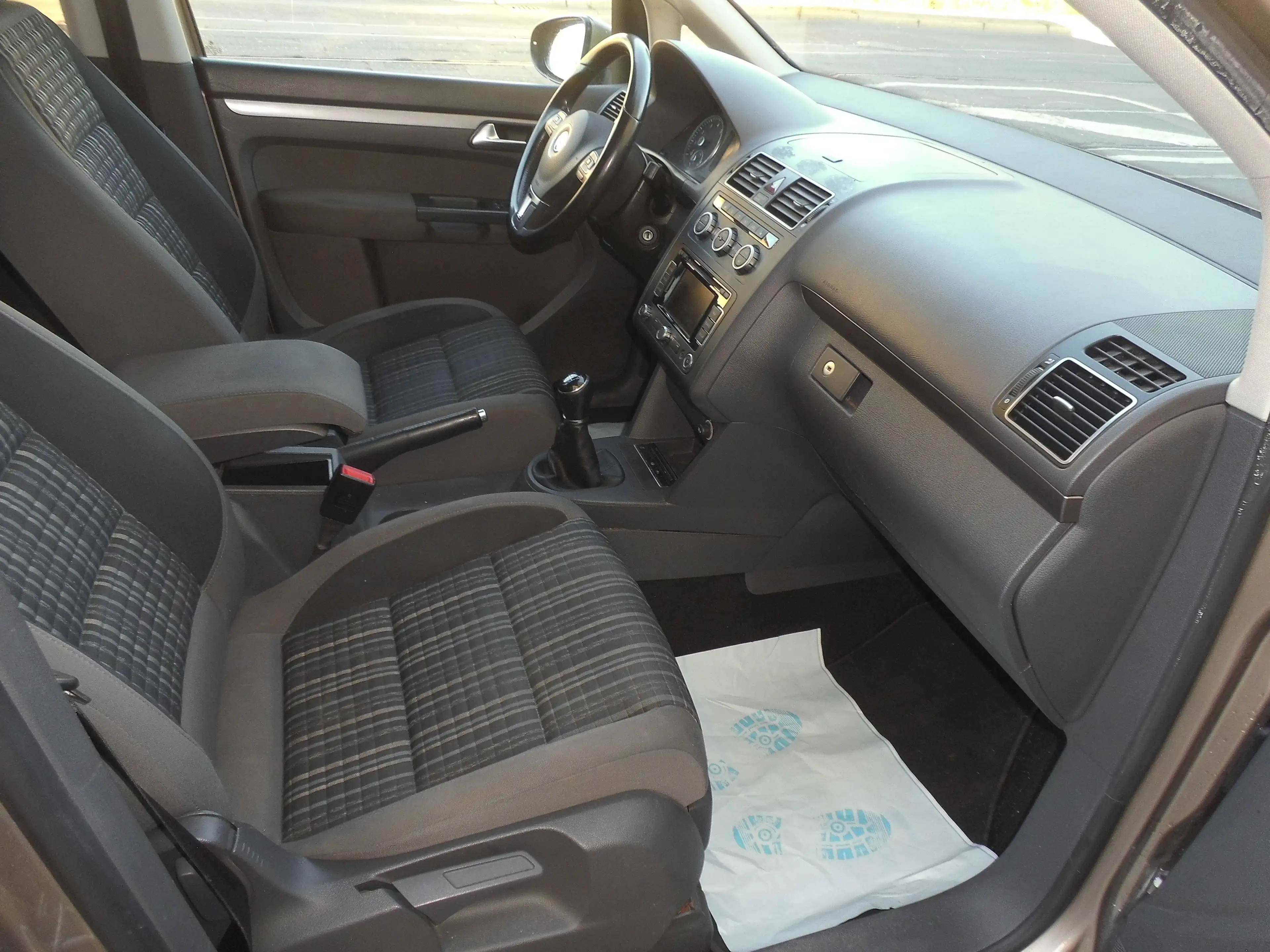 Volkswagen Cross Touran CrossTouran — photo 9