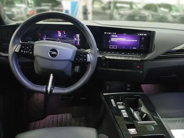 Opel Astra view 10