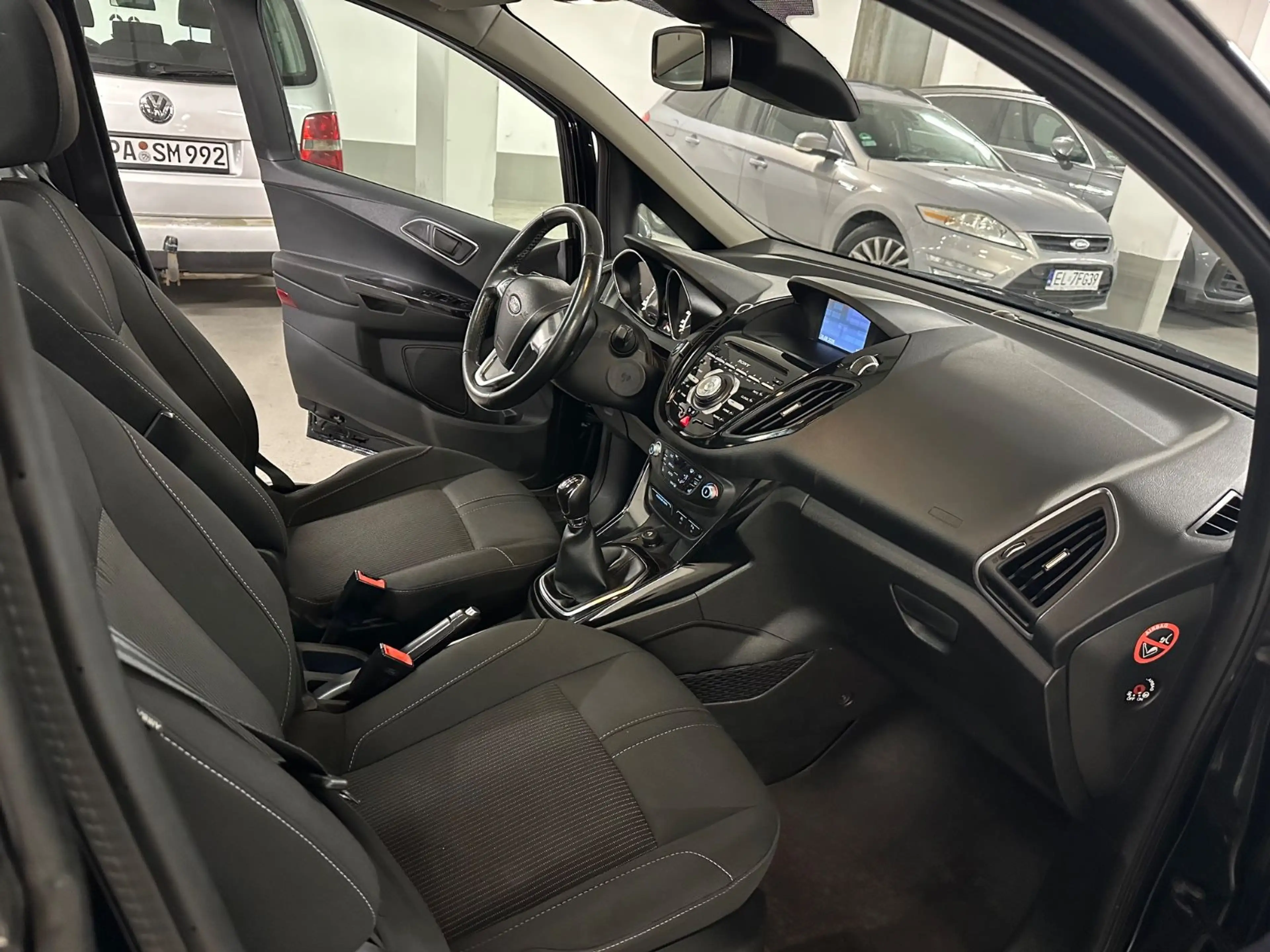 Ford B-Max B-MAX Titanium — photo 11