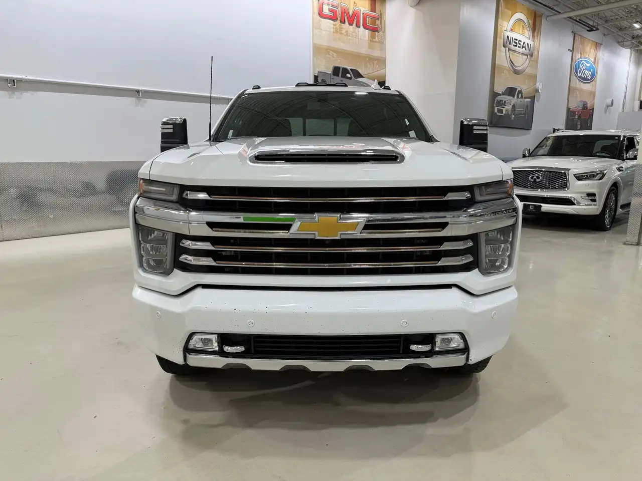 Chevrolet Silverado 2500 снимка Chevrolet Silverado 2500