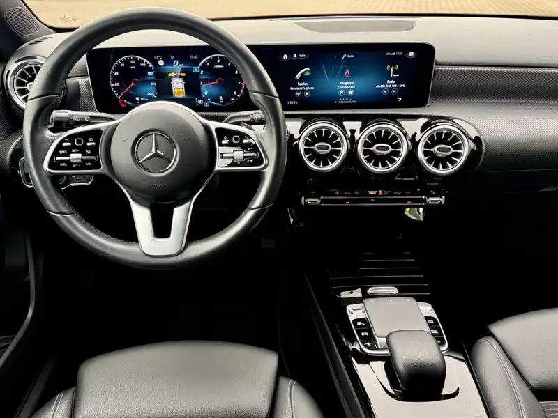 Mercedes-Benz A 180