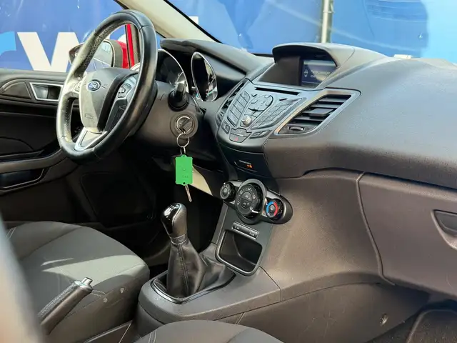Ford Fiesta view 12