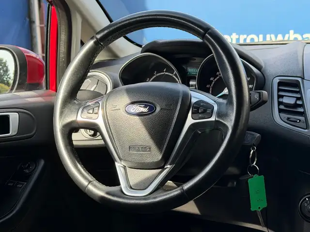 Ford Fiesta view 29