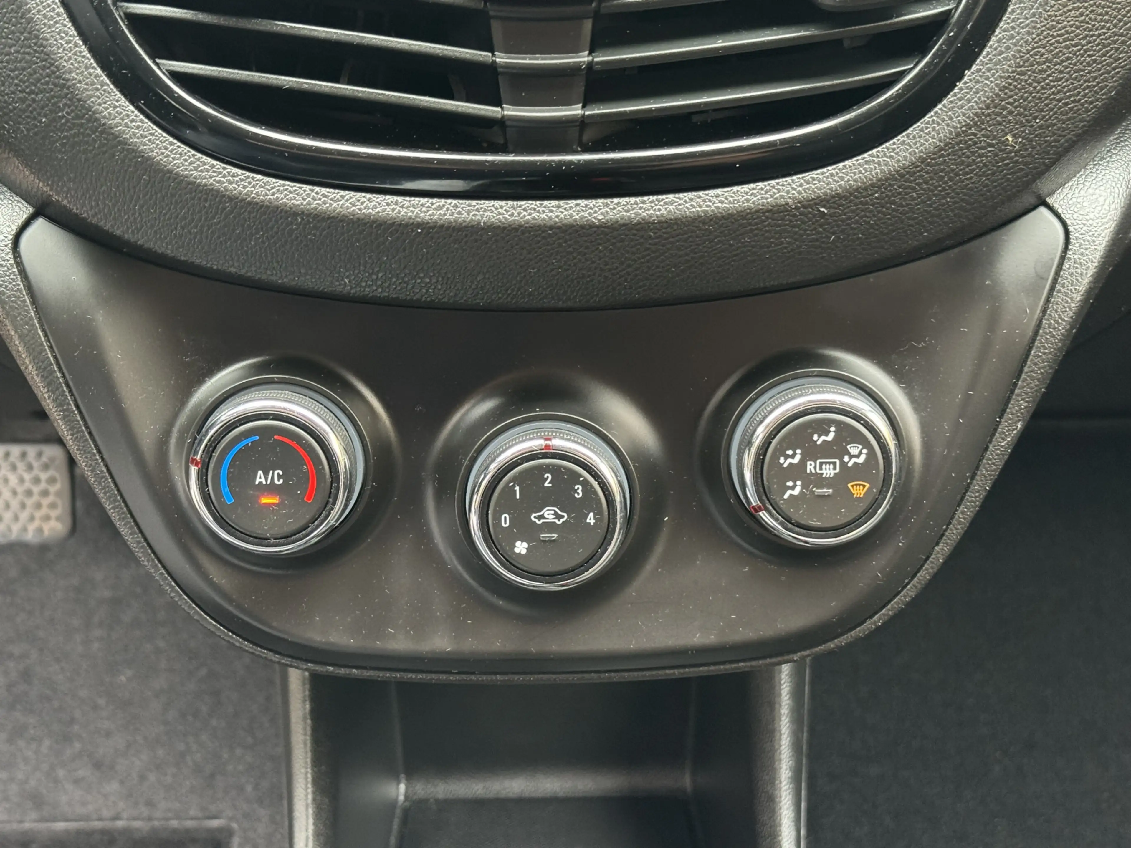 Opel Karl 1.0 ecoFLEX Edition Airco — photo 9