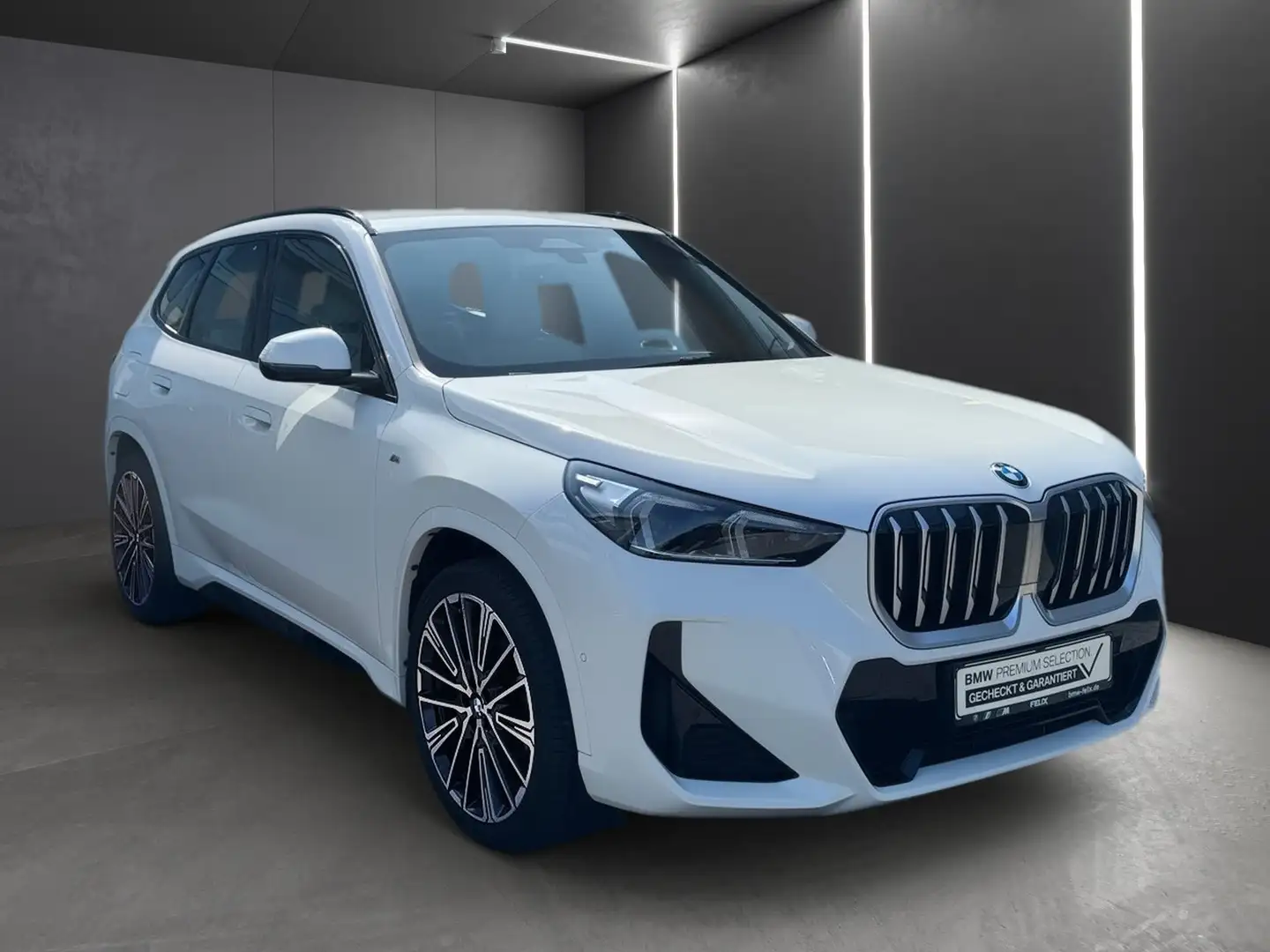 BMW X1 sDrive18i M SPORTPAKET+20"ALU+ANH.KUPPLUNG Blanc - 2