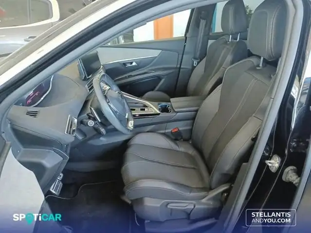 Peugeot 5008 view 9