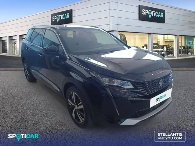 Peugeot 5008 view 3